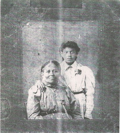 Mary Goens Marsh &amp; gdaughter Mary Manitou